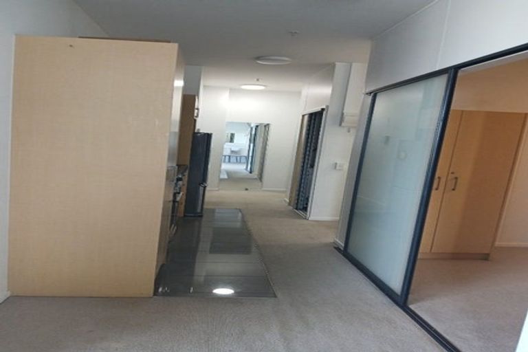Photo of property in Twin Towers, 411/17 Putney Way, Manukau, Auckland, 2104