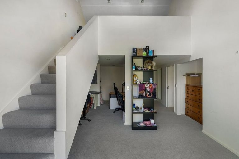 Photo of property in 5 Williams Street, Sunshine Bay, Queenstown, 9300