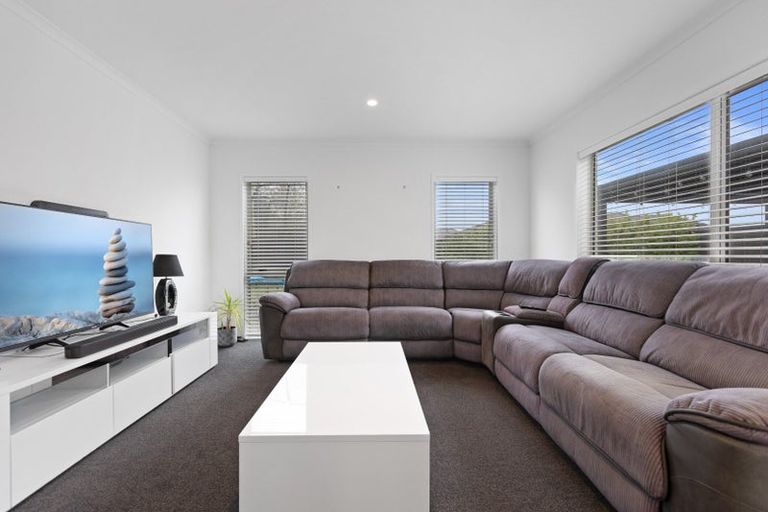 Photo of property in 10 Piata Street, Papamoa Beach, Papamoa, 3118