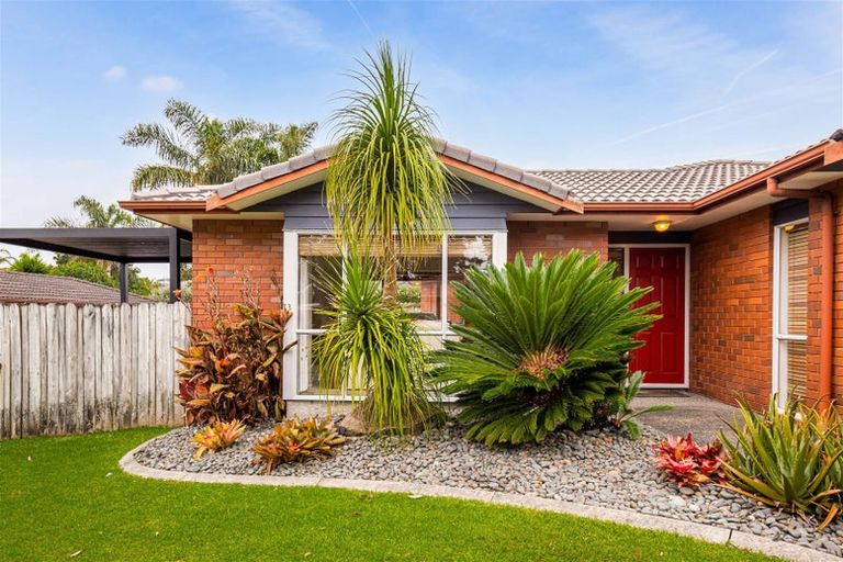 Photo of property in 3 Springtide Place, Red Beach, 0932