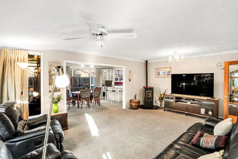 Photo of property in 18 Tisch Place, Belfast, Christchurch, 8051