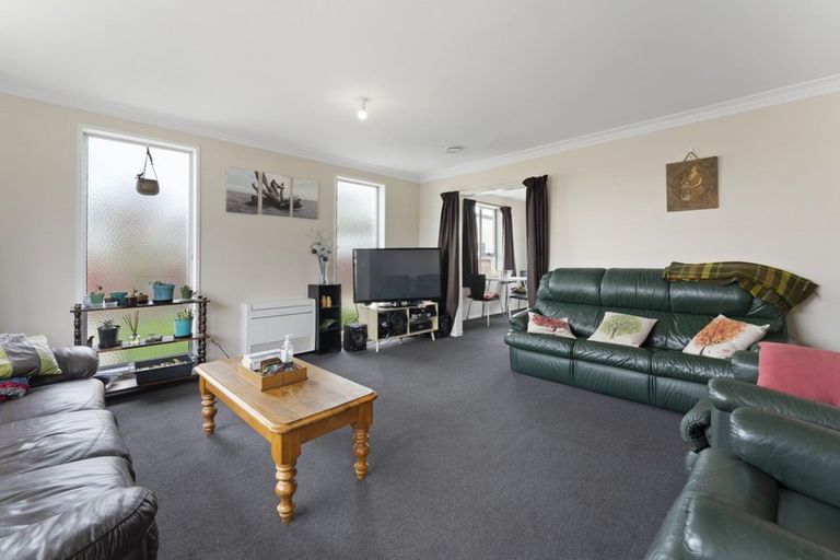 Photo of property in 2/20 Staffa Street, Woolston, Christchurch, 8062