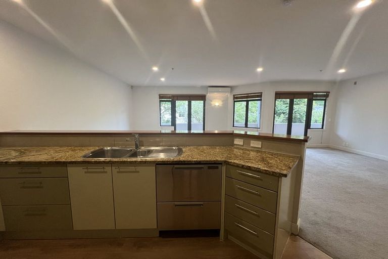 Photo of property in 103a Victoria Road, Devonport, Auckland, 0624