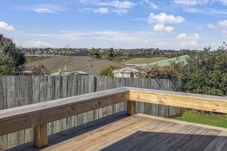 Photo of property in 53 Kath Hopper Drive, Orewa, 0931