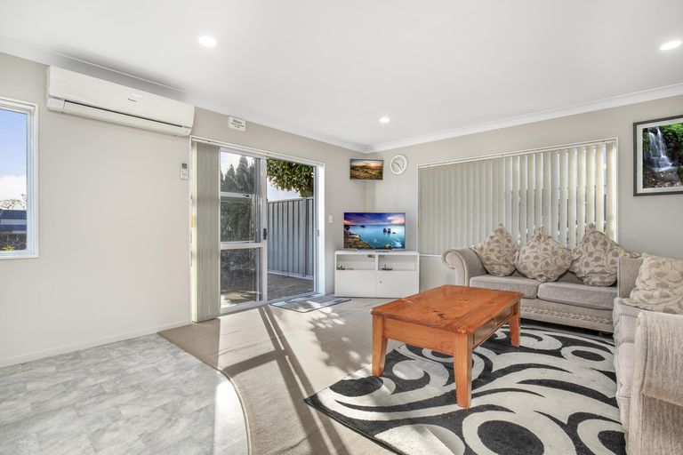 Photo of property in 30a Wellington Street, Pukekohe, 2120