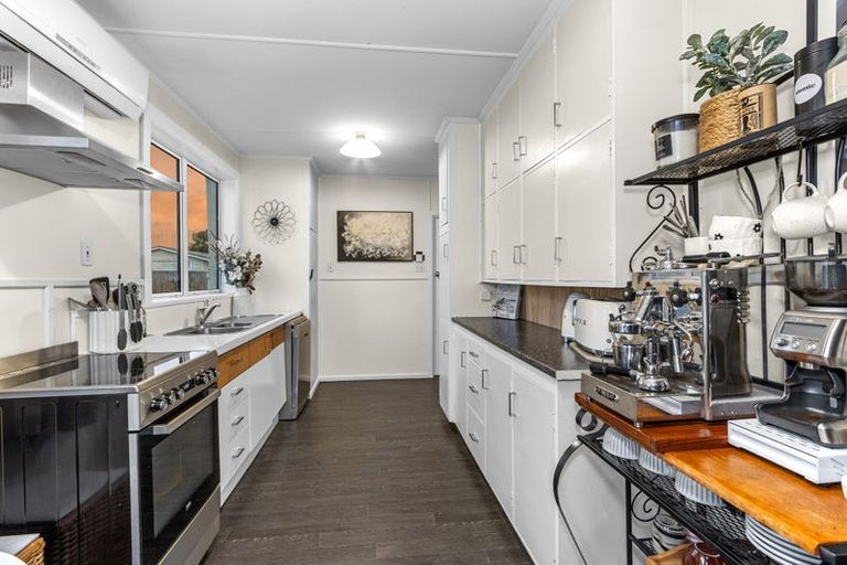 Photo of property in 24 Bournemouth Crescent, Aranui, Christchurch, 8061