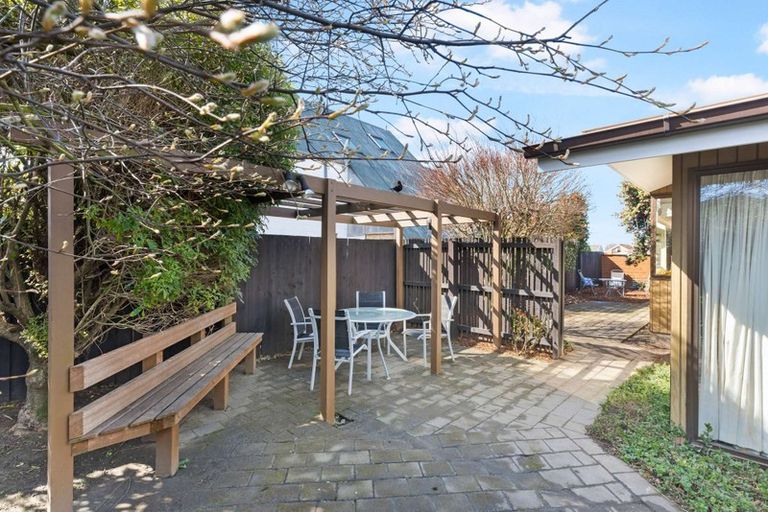 Photo of property in 10 Parkview Place, Avonhead, Christchurch, 8042