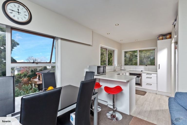 Photo of property in 2/65 High Road, Glenfield, Auckland, 0629