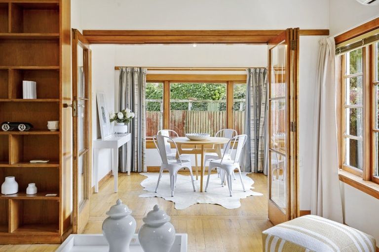 Photo of property in 12 Truro Street, Sumner, Christchurch, 8081