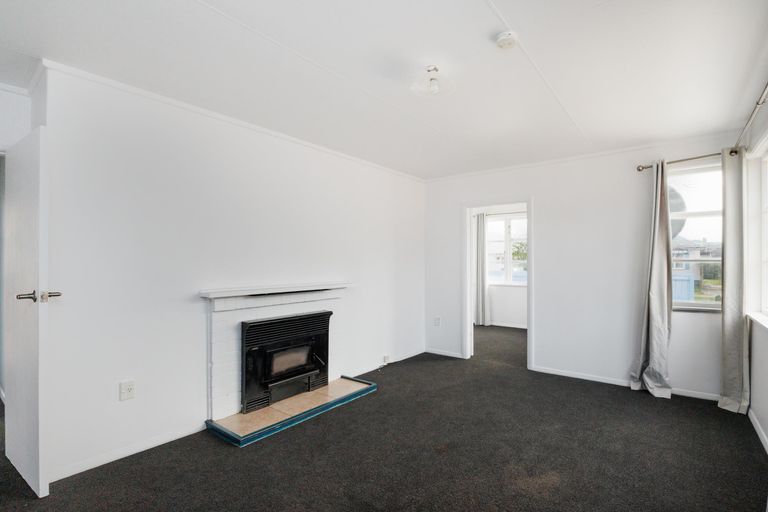Photo of property in 70 Rangiora Avenue, Roslyn, Palmerston North, 4414