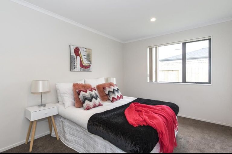 Photo of property in 12 Peerless Avenue, Takanini, 2112