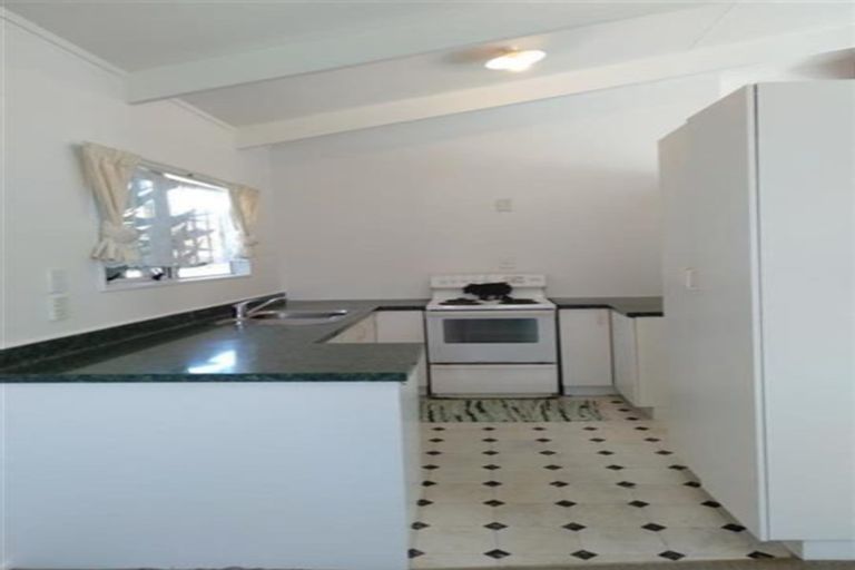 Photo of property in 16 Aurea Avenue, Pakuranga, Auckland, 2010