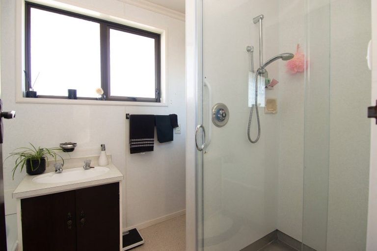 Photo of property in 3a Huata Place, West End, Palmerston North, 4412