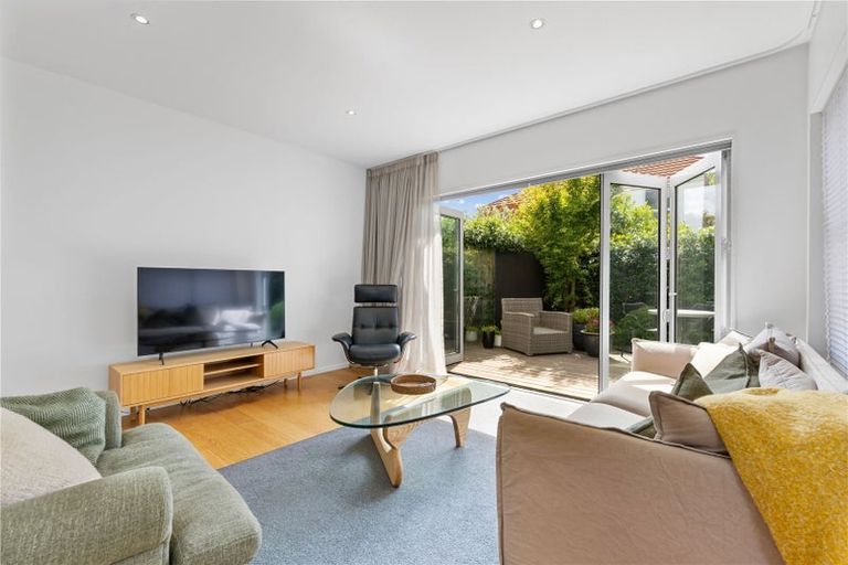 Photo of property in 26 Rhodes Street, Merivale, Christchurch, 8014