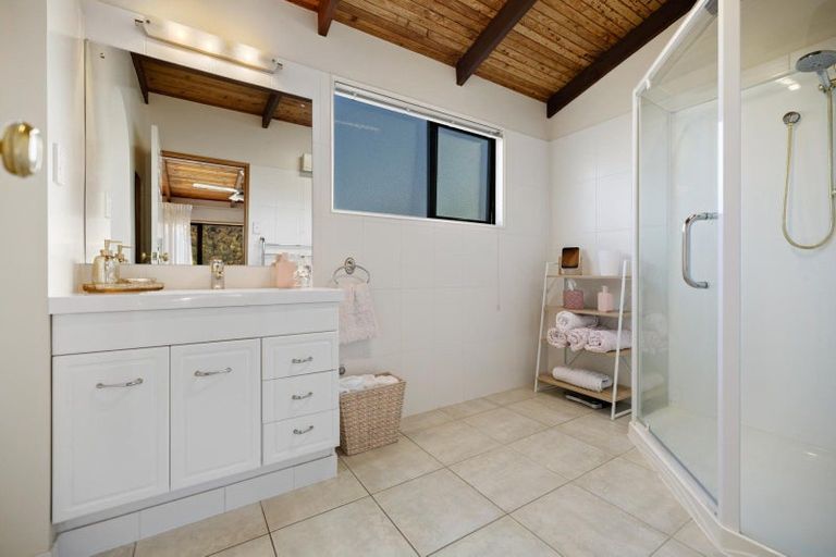 Photo of property in 18 Inverness Crescent, Arrowtown, 9302