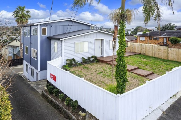 Photo of property in 1/30 Gulf View Road, Murrays Bay, Auckland, 0630