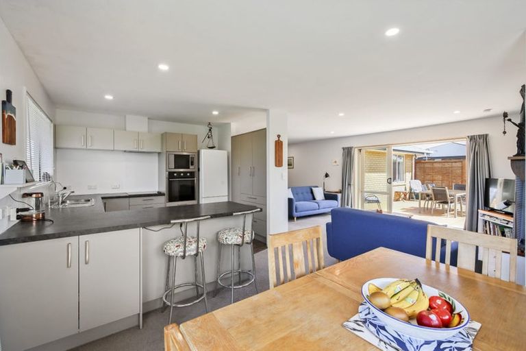 Photo of property in 16 Chamberlain Lane, Rangiora, 7400