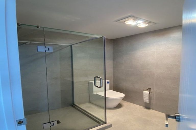 Photo of property in 9d Pukeroa Place, Papakura, 2110