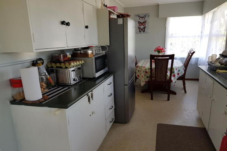 Photo of property in 54 Collins Road, Melville, Hamilton, 3206