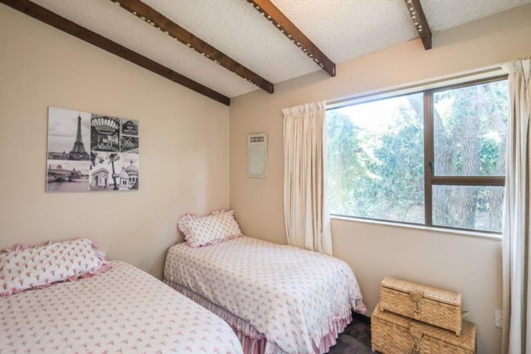 Photo of property in 12 Alexander Road, Raumati Beach, Paraparaumu, 5032