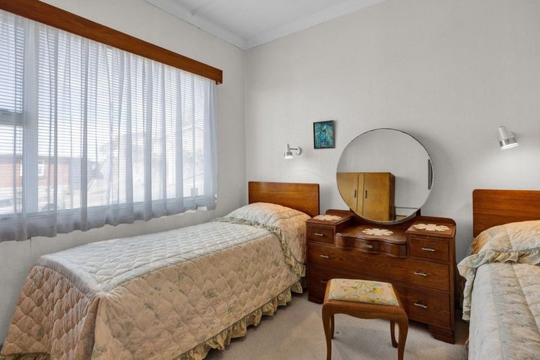 Photo of property in 22 Bayly Road, Moturoa, New Plymouth, 4310