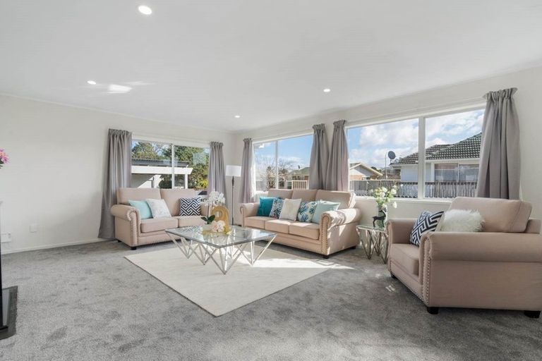 Photo of property in 1/48 Trimdon Street, Randwick Park, Auckland, 2105