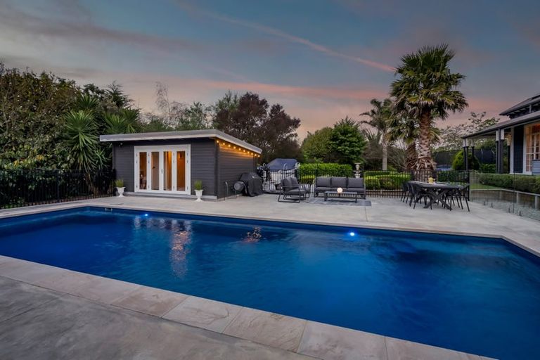 Photo of property in 104 Pitt Road, Hillsborough, New Plymouth, 4372