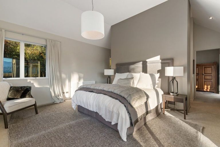 Photo of property in 24 Briar Bank Drive, Wanaka, 9305