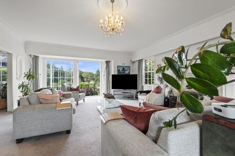 Photo of property in 33 Montgomery Terrace, Hokowhitu, Palmerston North, 4410