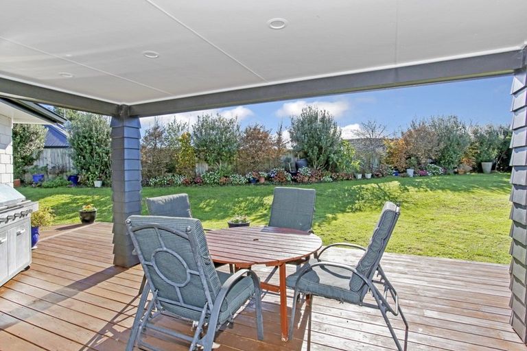 Photo of property in 9 Coach Road, Kingseat, Papakura, 2580