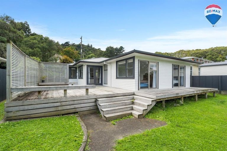 Photo of property in 88 Thomas Street, Stokes Valley, Lower Hutt, 5019