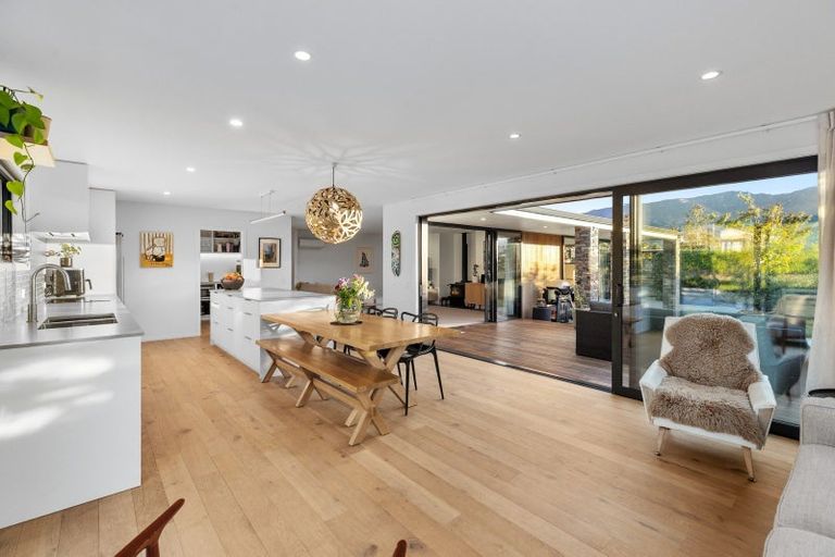 Photo of property in 11 Centre Crescent, Wanaka, 9305