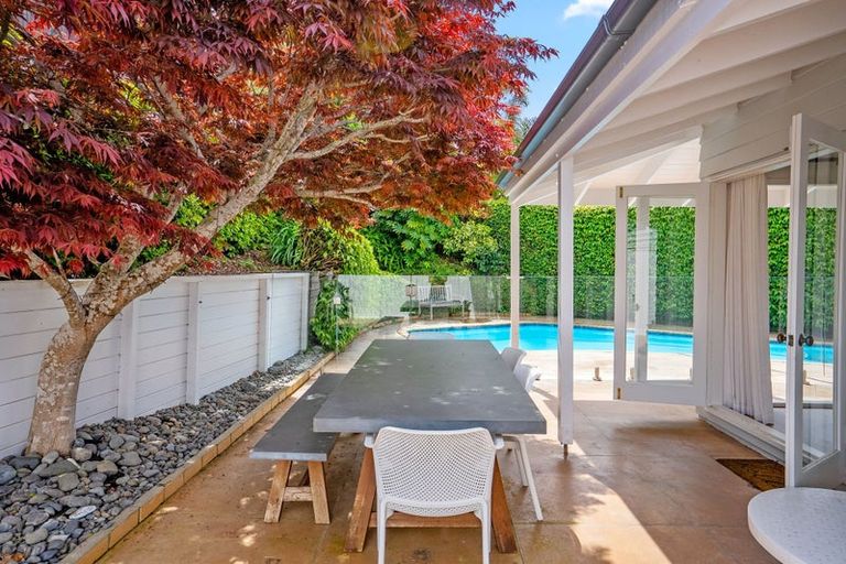 Photo of property in 7 Parr Terrace, Castor Bay, Auckland, 0620