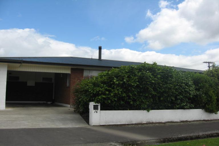 Photo of property in 16 Victoria Street, Pahiatua, 4910