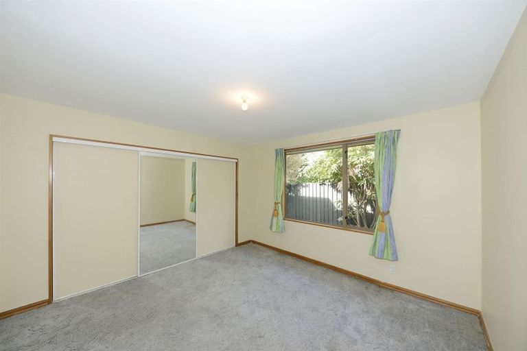 Photo of property in 52 Blue Gum Place, New Brighton, Christchurch, 8083