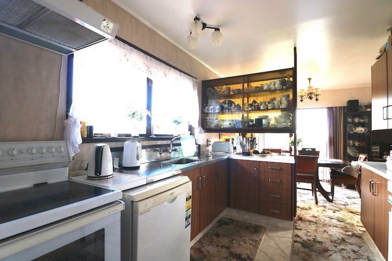 Photo of property in 28 Fairburn Road, Kaitaia, 0482