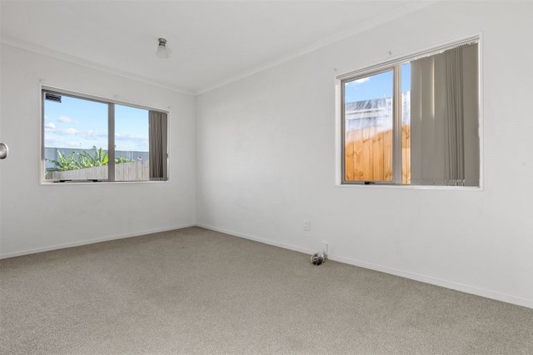 Photo of property in 43 Kindergarten Drive, Conifer Grove, Takanini, 2112