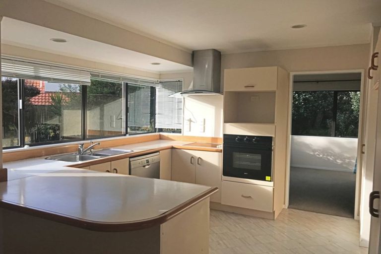 Photo of property in 11 Chiania Place, Somerville, Auckland, 2014