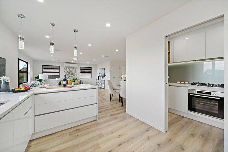 Photo of property in 11 Tawapou Close, Massey, Auckland, 0614