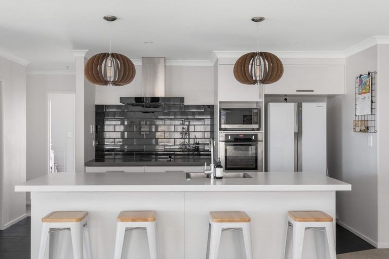 Photo of property in 59 Harding Drive, Papamoa Beach, Papamoa, 3118