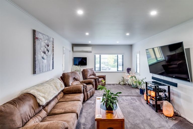 Photo of property in 76 Clarence Cox Crescent, Pirimai, Napier, 4112