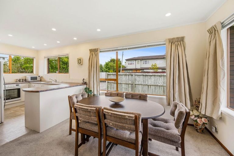 Photo of property in 5/33 Swanson Road, Henderson, Auckland, 0610