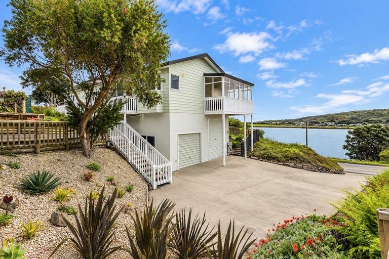 Photo of property in 32 Wainui Road, Raglan, 3225