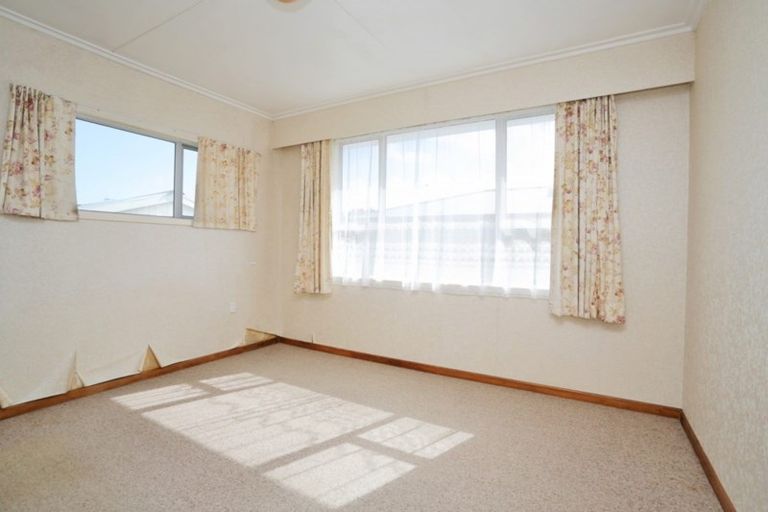 Photo of property in 84 Regent Street, Newfield, Invercargill, 9812