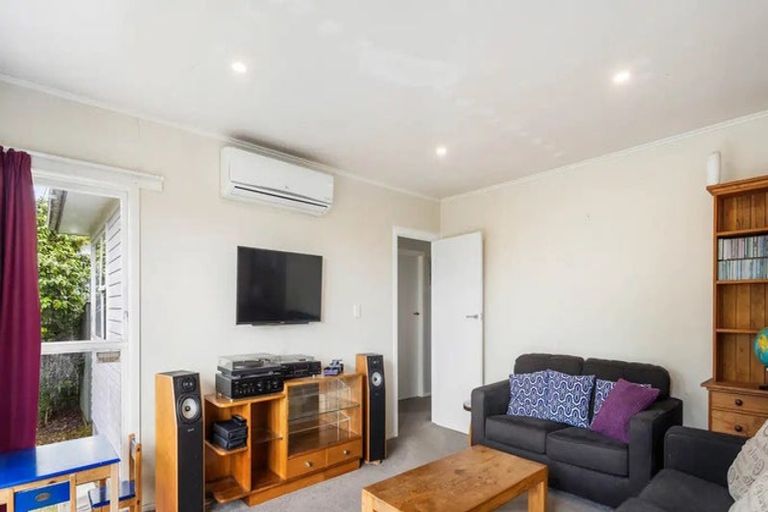 Photo of property in 26 Roseanne Road, Manurewa, Auckland, 2102