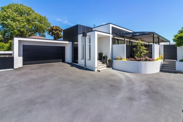 Photo of property in 31 Waiwetu Street, Fendalton, Christchurch, 8052