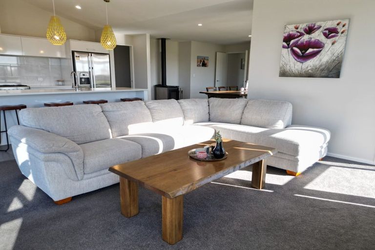 Photo of property in 52 Highlands Drive, Waipawa, 4210