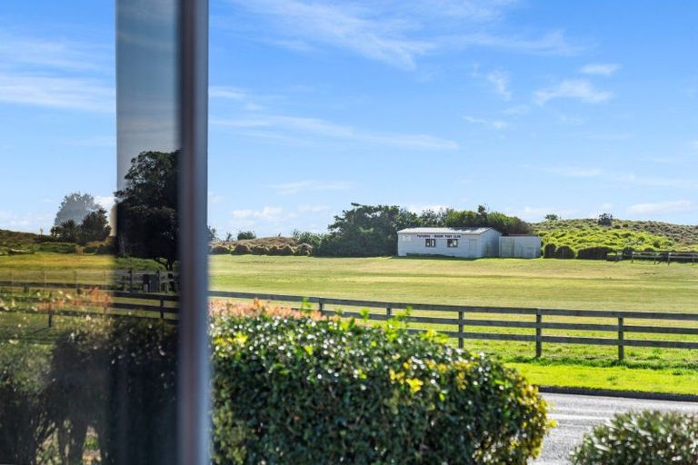 Photo of property in 484 Papamoa Beach Road, Papamoa Beach, Papamoa, 3118