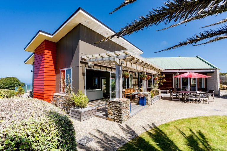 Photo of property in 14 Highgrove, Saint Clair, Dunedin, 9012