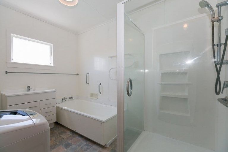 Photo of property in 6/422 Devon Street West, Lynmouth, New Plymouth, 4310